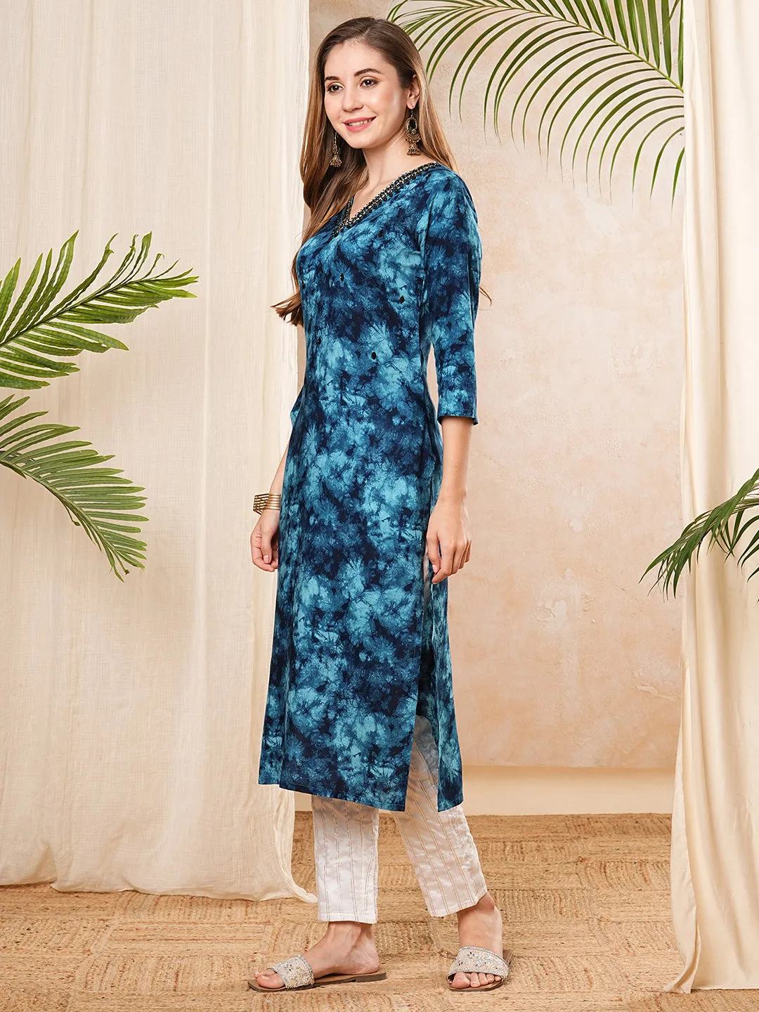 Abstract Tie - Dye Printed & Embroidered Straight Fit Kurta - Blue