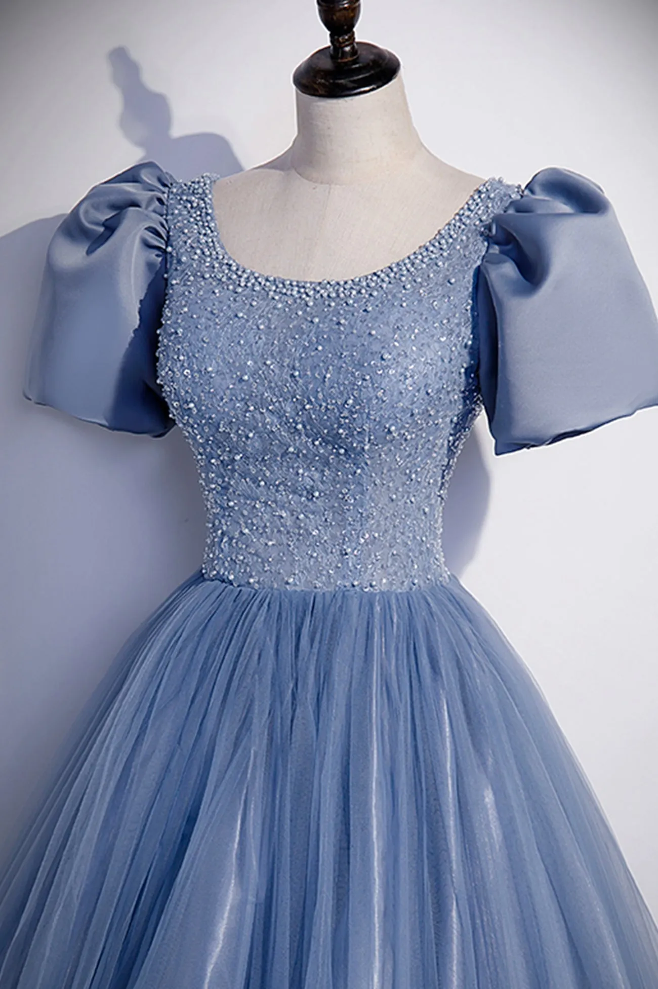 Blue Tulle Beading Long Prom Dresses A-Line Short Sleeve Evening Dresses