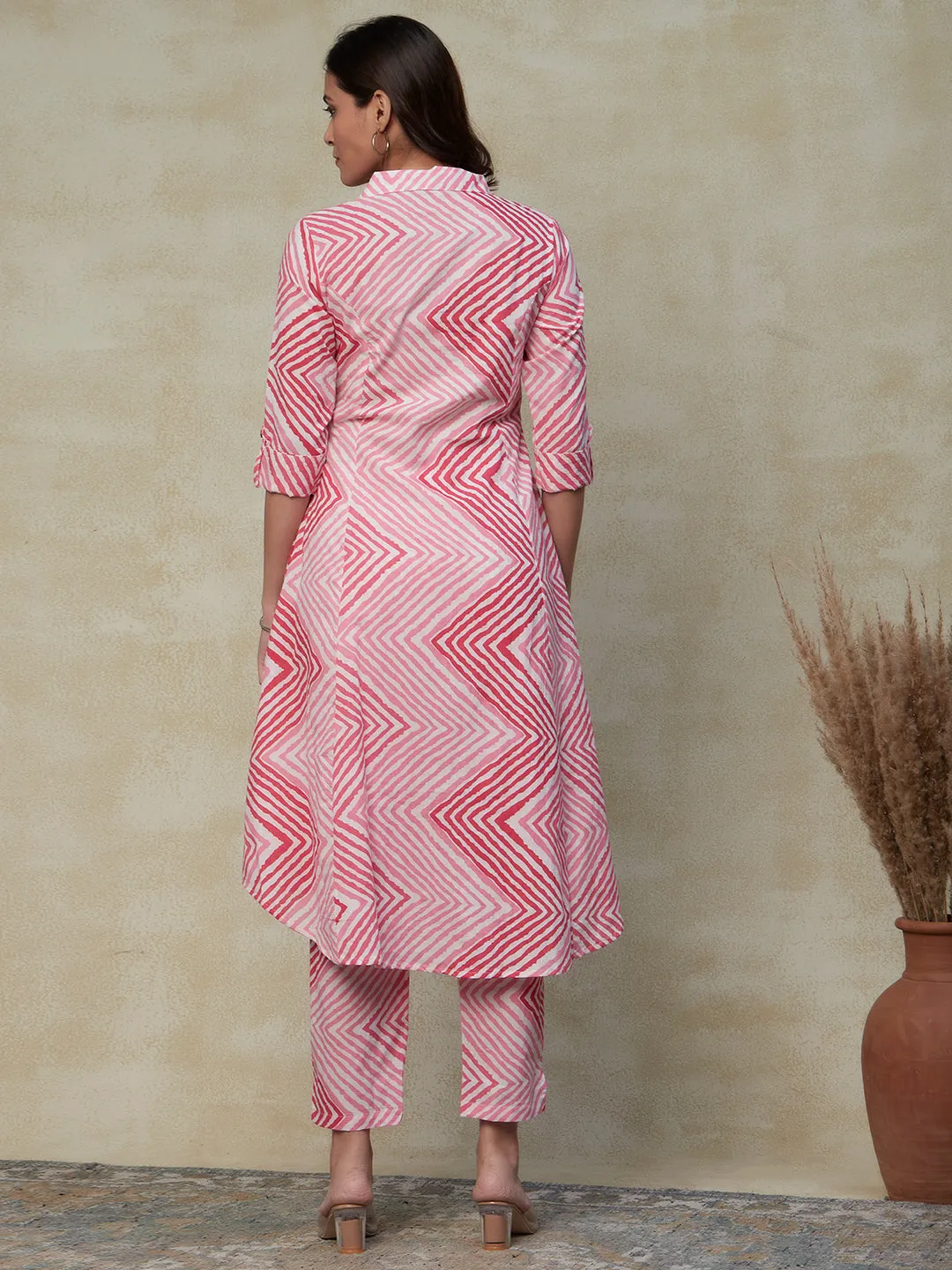 Chevron Printed Wooden Buttoned High-Low Hem Kurta with Pants - Pink