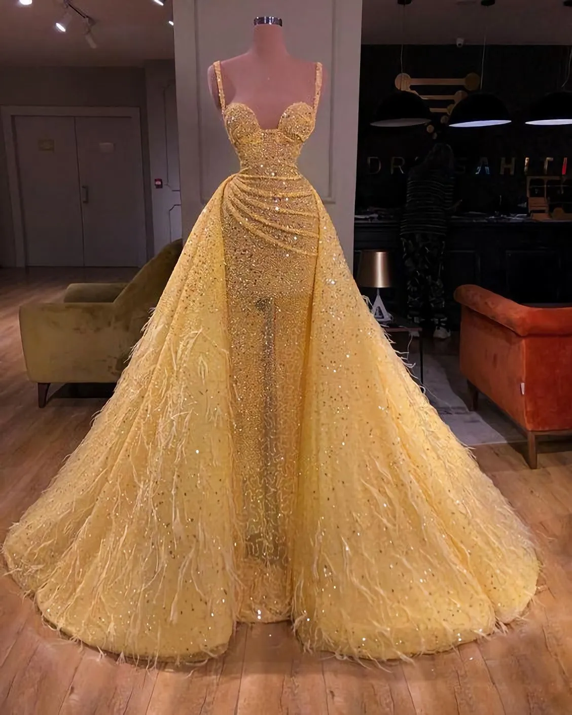 Elegant Tulle Ball Gown Prom Dresses Long Yellow Evening Gown