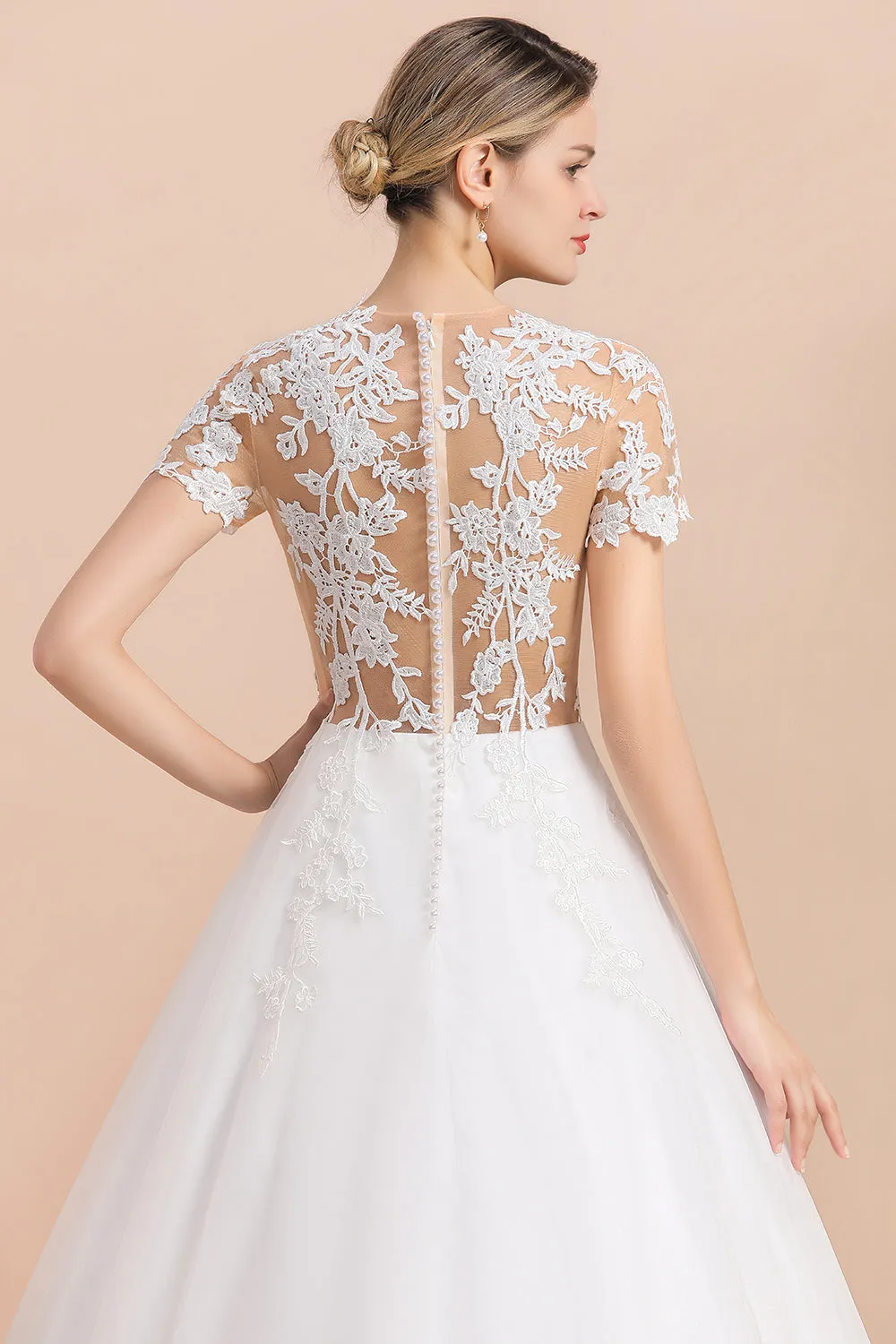 Elegant White Short Sleeves Ball Gown Buttons Lace Applique Wedding Dress