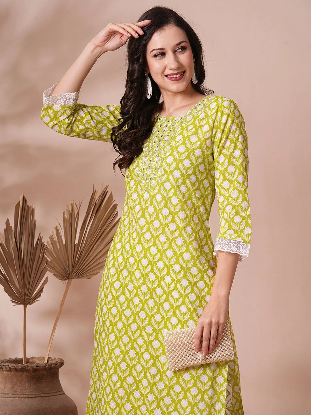 Ethnic Floral Printed & Embroidered Straight Fit Kurta with Pant - Green