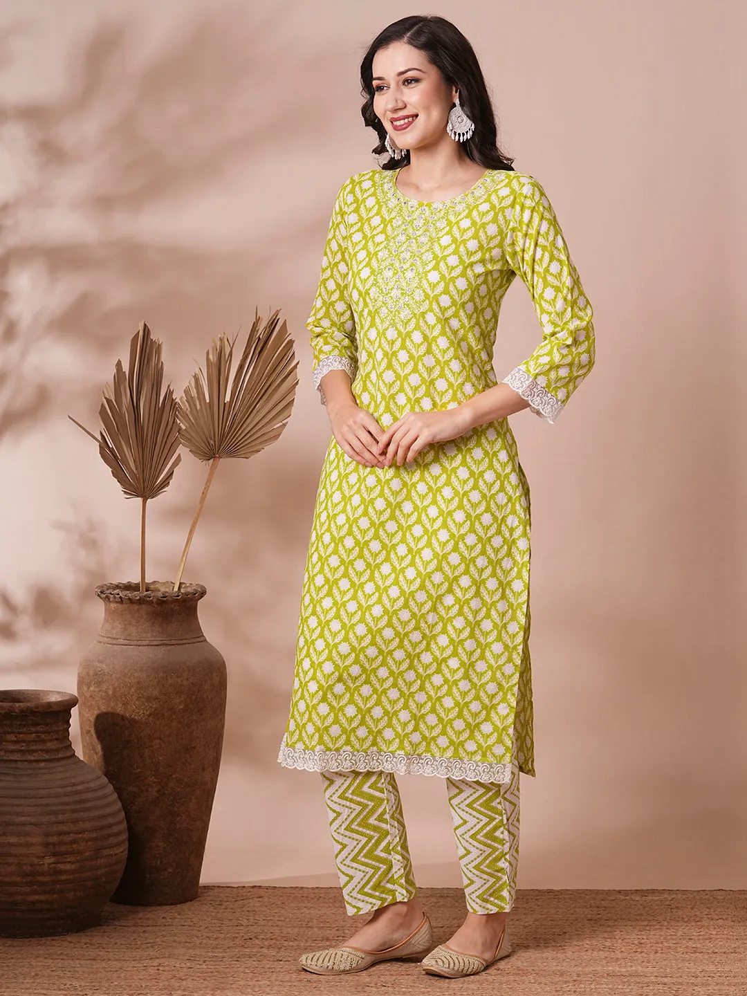 Ethnic Floral Printed & Embroidered Straight Fit Kurta with Pant - Green