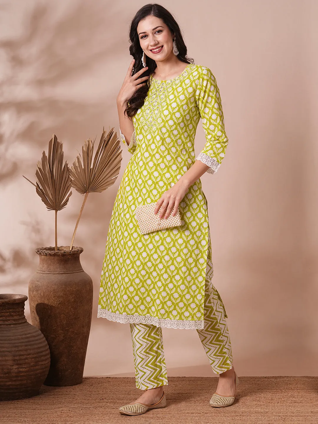 Ethnic Floral Printed & Embroidered Straight Fit Kurta with Pant - Green