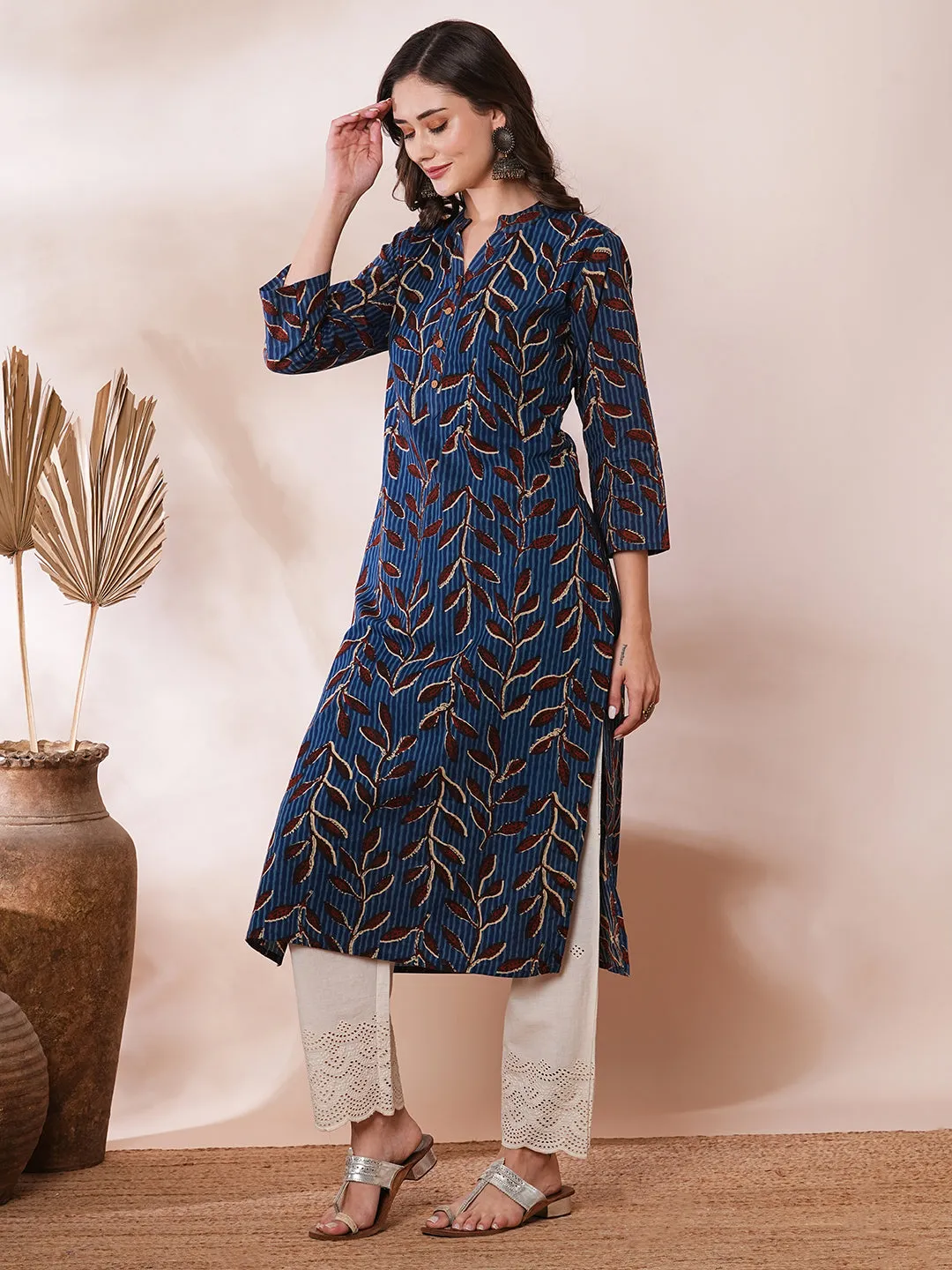 Ethnic Floral Printed Straight Fit Kurta - Blue