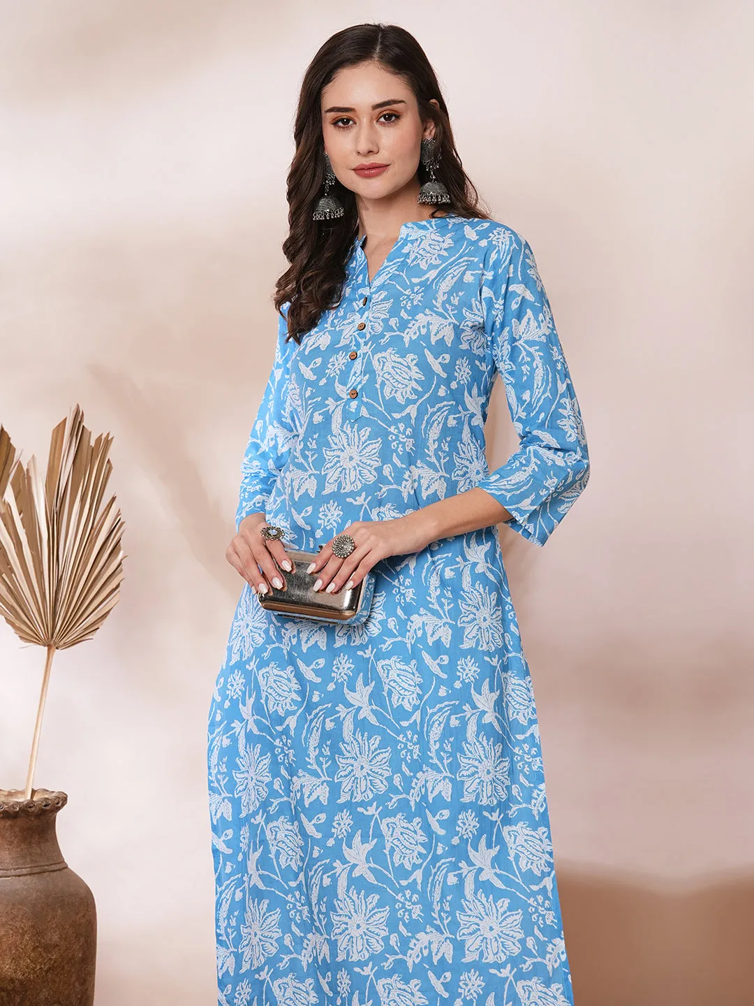 Ethnic Floral Printed Straight Fit Kurta - Blue