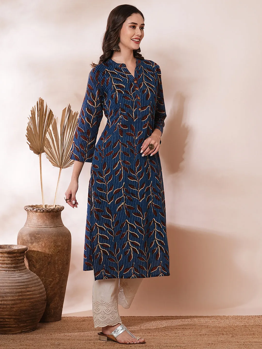 Ethnic Floral Printed Straight Fit Kurta - Blue