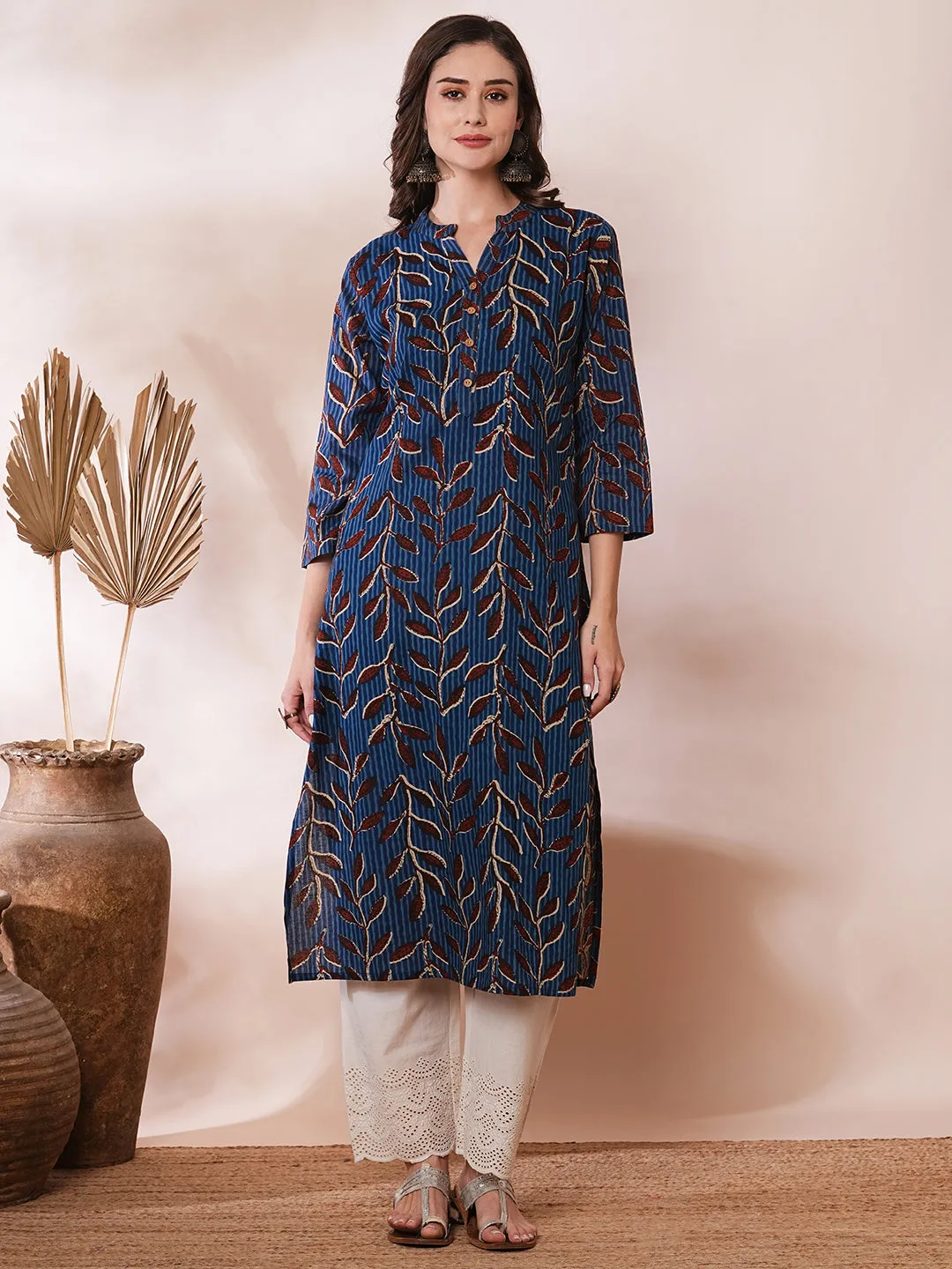 Ethnic Floral Printed Straight Fit Kurta - Blue