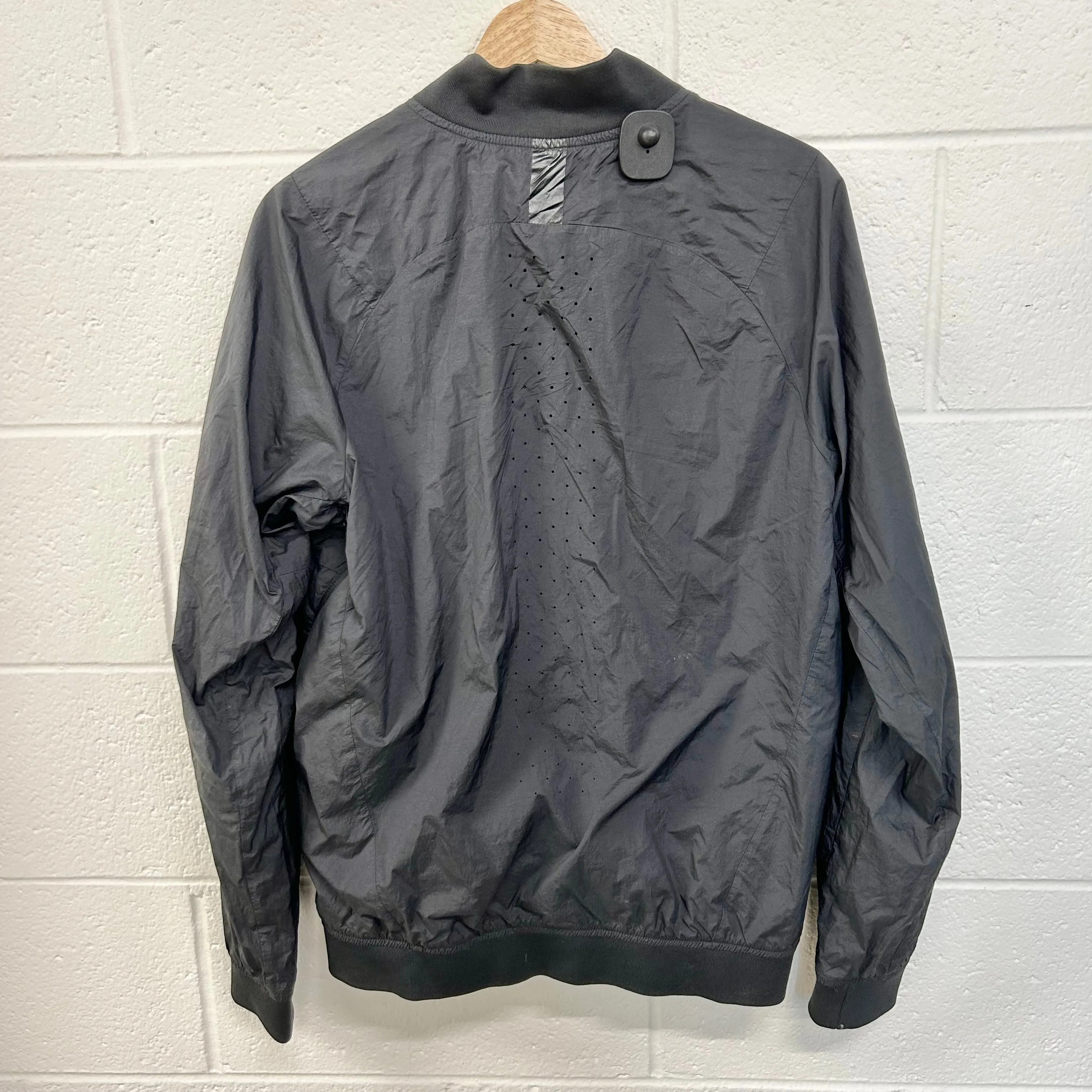 Nike Outerwear Size Medium