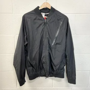 Nike Outerwear Size Medium